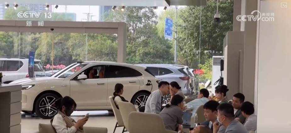 “真金白银”优惠直达消费者 “两新”政策持续释放消费“热”力