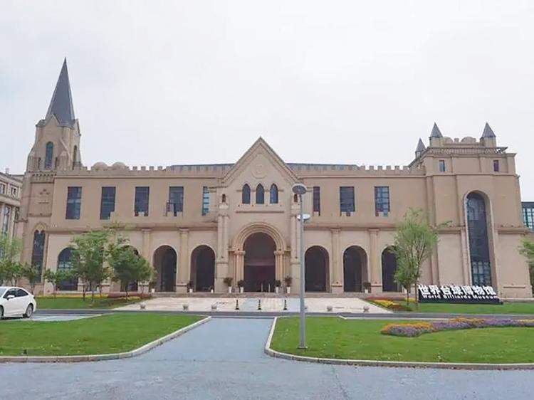 “提灯定损”事件持续发酵 清明假期当地民宿遭大量退订