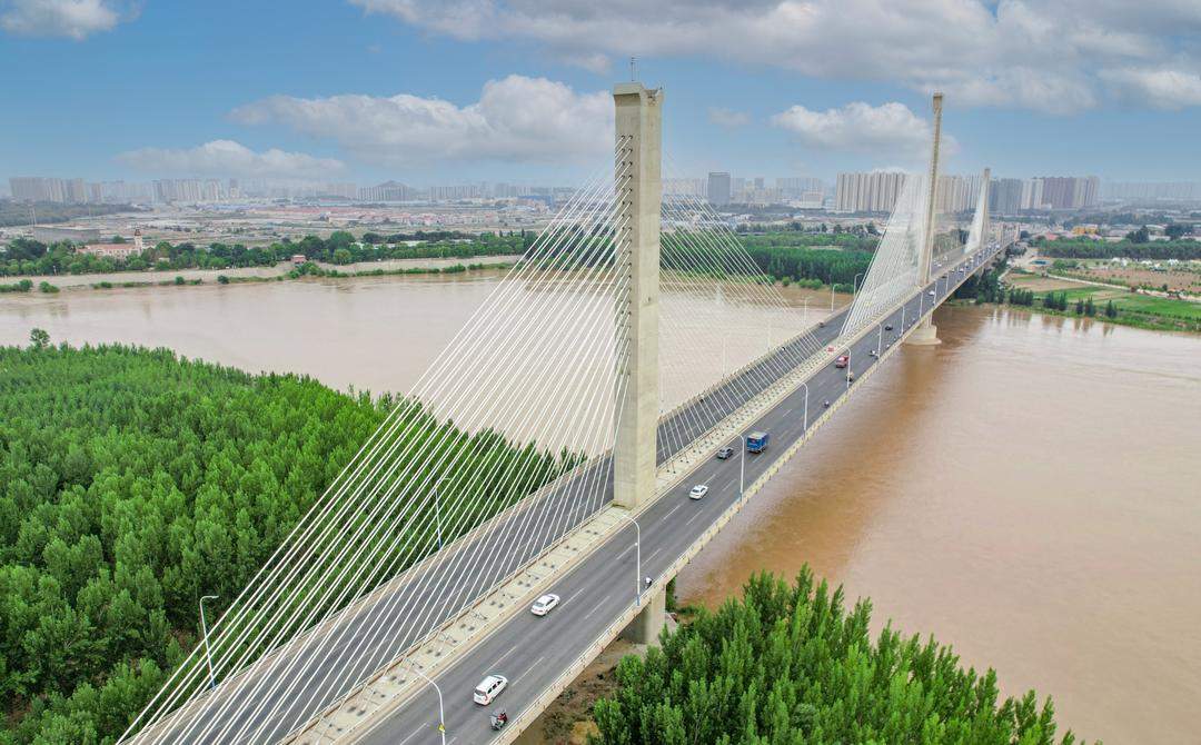 济南建邦黄河大桥路面翻修提前完工 4月27日全面通车