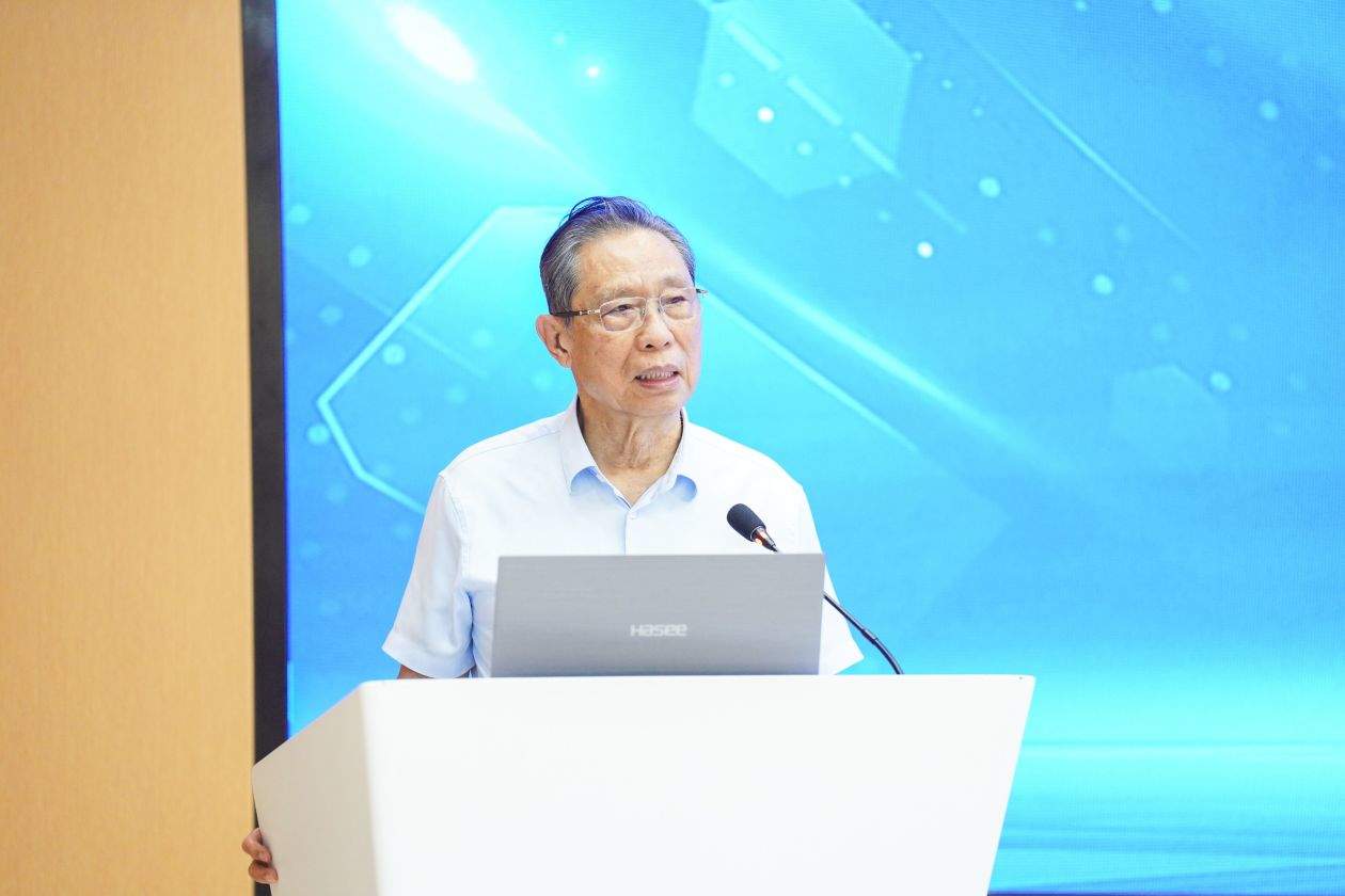 钟南山院士挂帅!全球首个抗甲流PB2新药获批上市