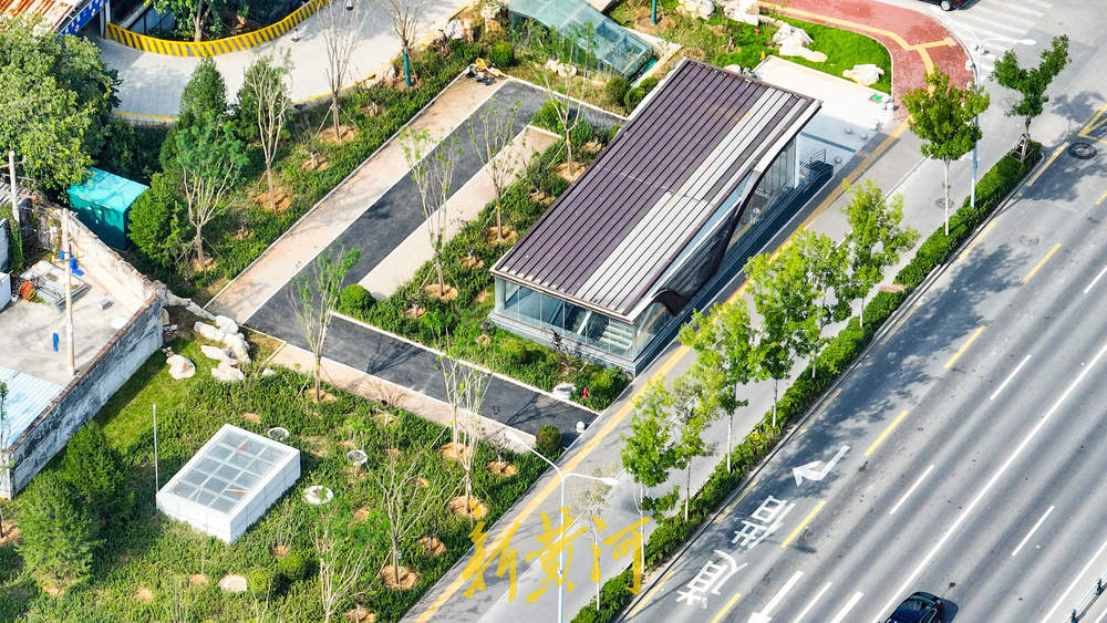 济南地铁换乘站新出入口露出地面 紧邻奥体中心CBD