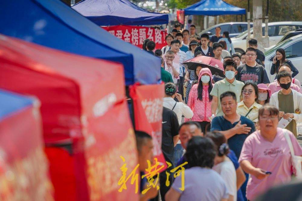 高考进入第二天：烈日灼烧，济南考生“沉着”应考