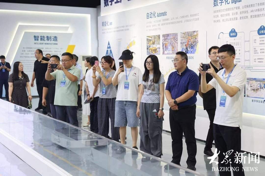开局之年看中国·解码“产业大脑”丨当一台挖掘机学会“治未病”