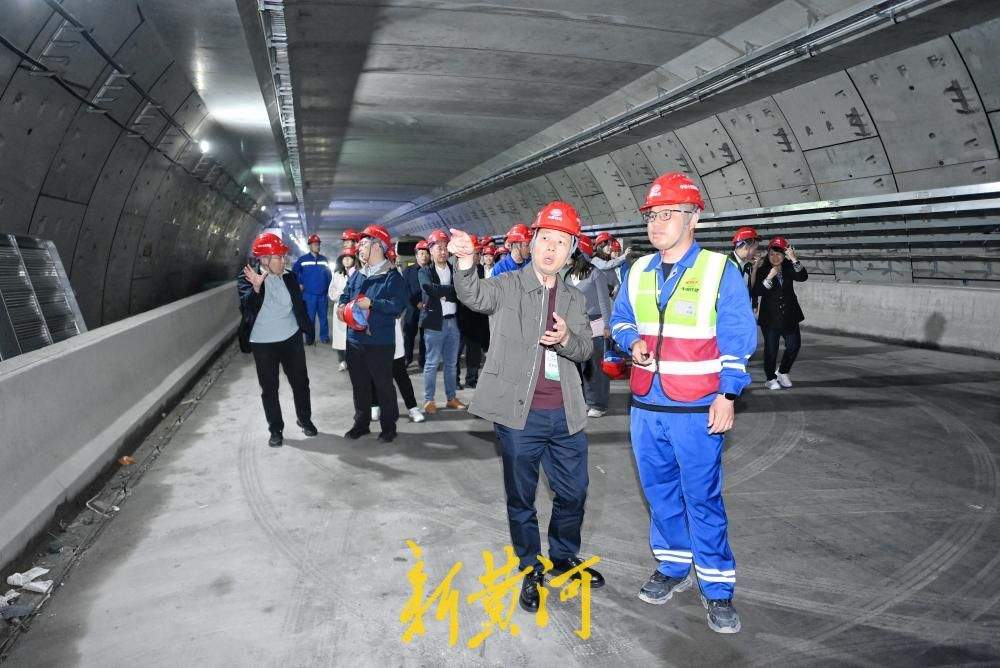 黄河下掘出6层楼高隧道，年内通车后济南跨黄缩至4分钟
