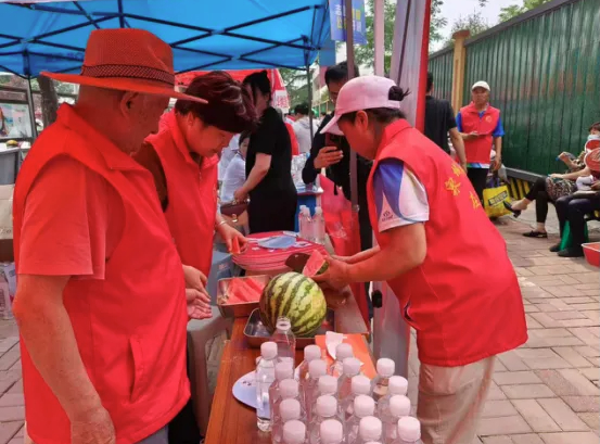 爱心助考志愿同行 温情服务护航梦想