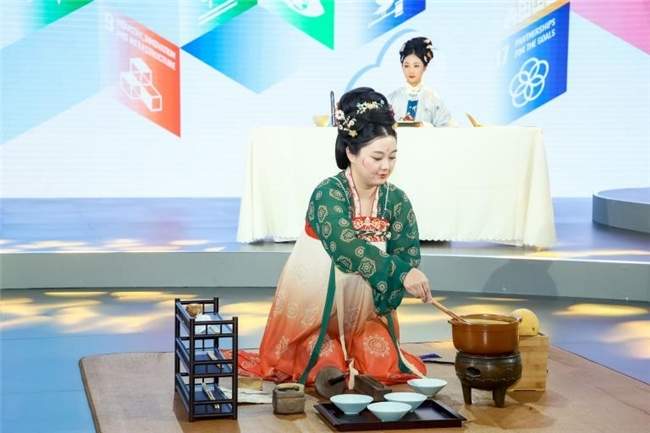 以茶载道，走向国际：小罐茶让世界读懂中国智慧