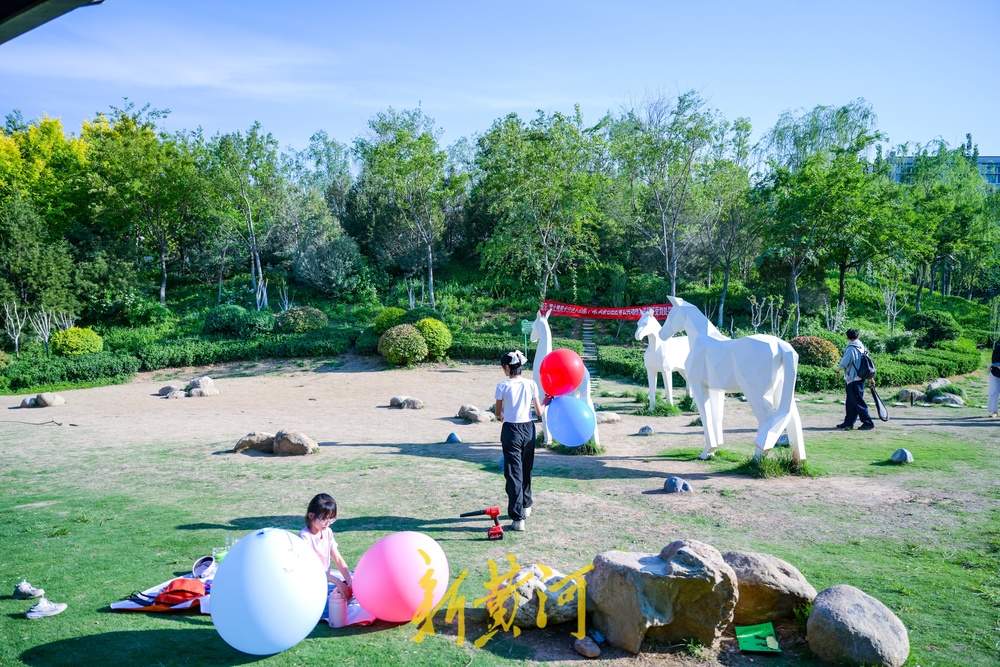 从“赏绿”到“享绿”，济南CBD山体公园迎来露营潮