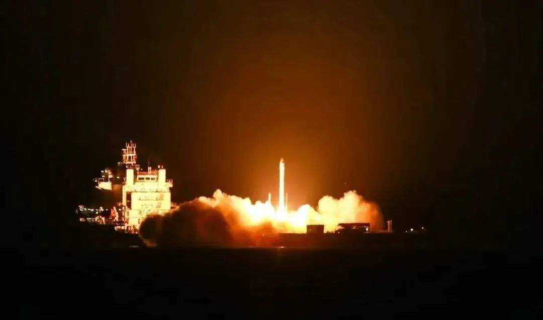 一箭十一星！捷龙三号遥六运载火箭在山东日照近海海域成功发射