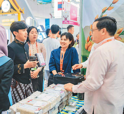 中国与东盟共享自由贸易“蛋糕”（国际论道）