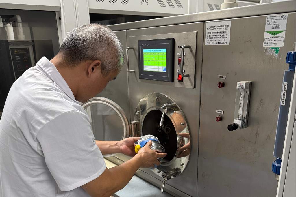 “救命器材”竟成“摆设” 不合格消防产品何以流入市场
