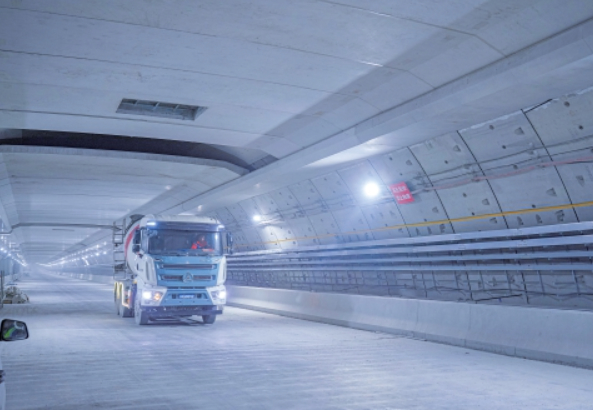 世界最大水下盾构隧道济南黄岗路黄河隧道双层贯通 