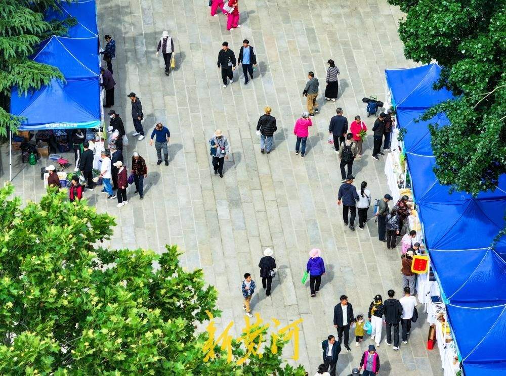 多款产品脱销 农广优品进社区活动（百花公园站）受热捧