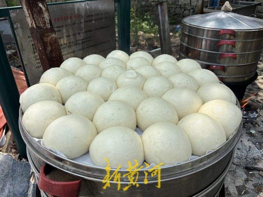 周末提供免费大锅菜！济南这个村为4000多名村民、游客提供免费午餐