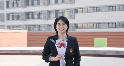 济南市历城第二中学卢平： 教育让我成了一名“亿万富豪”学生是我的幸福源泉