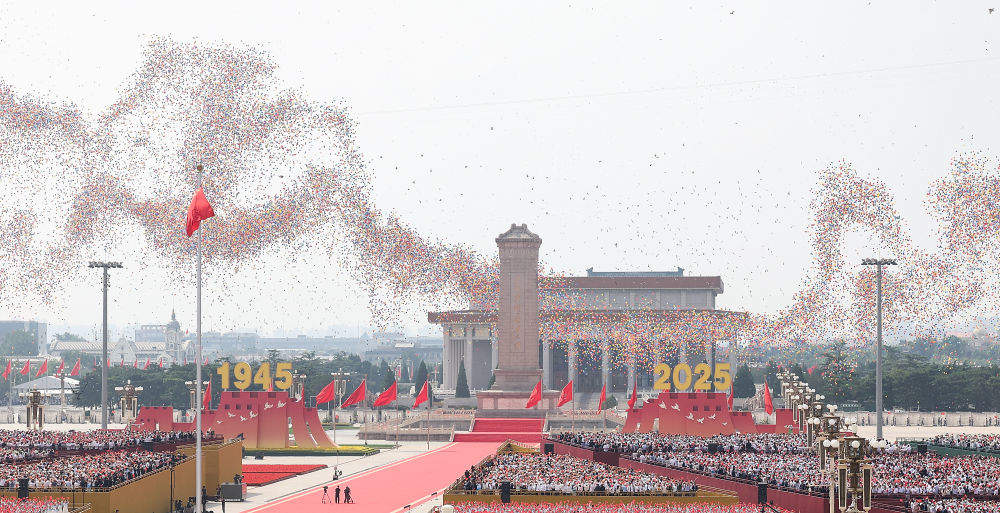 习近平主席新年贺词激励人民跃马扬鞭把宏伟愿景变成美好现实