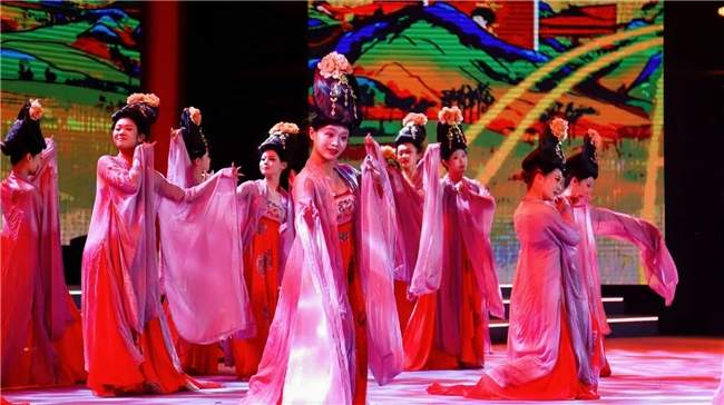 灯火映灵州 福马贺新春 —— 灵武市2026年春节联欢晚会圆满落幕