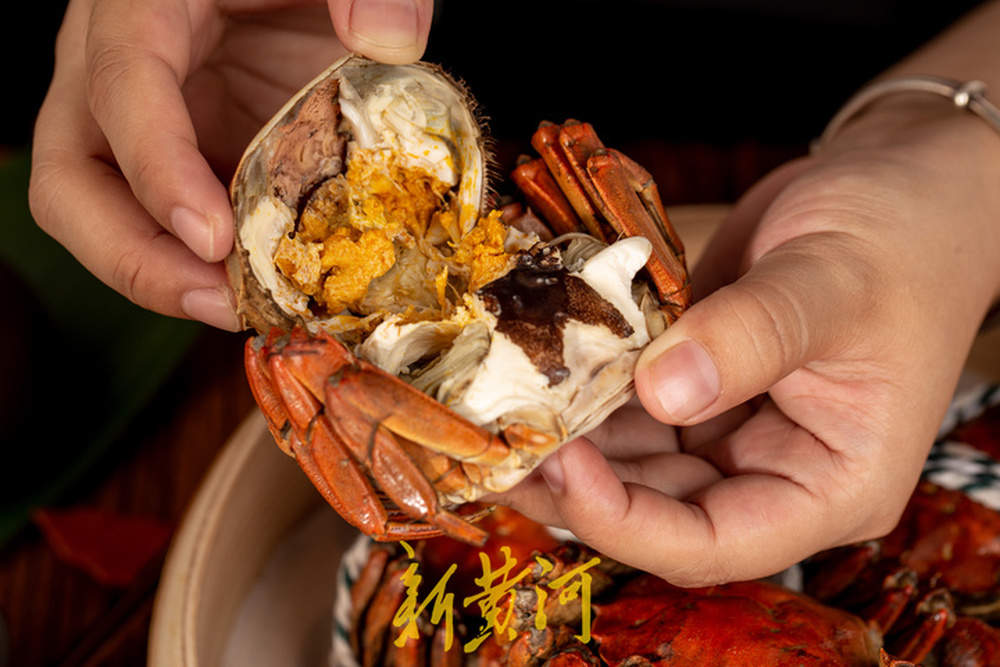 临近中秋螃蟹开始大卖，梭子蟹价格最高已达160元/斤