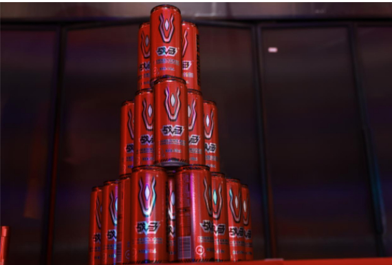 春日球场活力涌动，篮球场上标配能量饮料战马为热爱加码