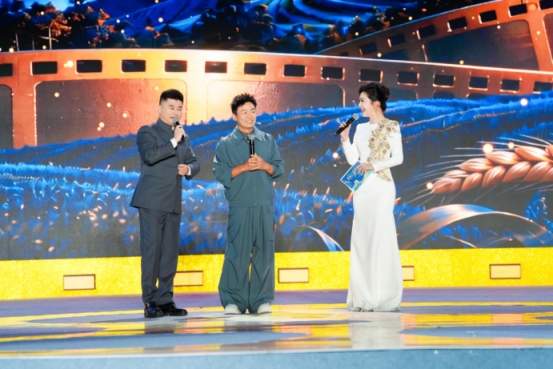 光影礼赞丰收 银幕赋能乡土 2026中国农民丰收节第九届乡村电影周乡村电影之夜 在怀柔成功举办