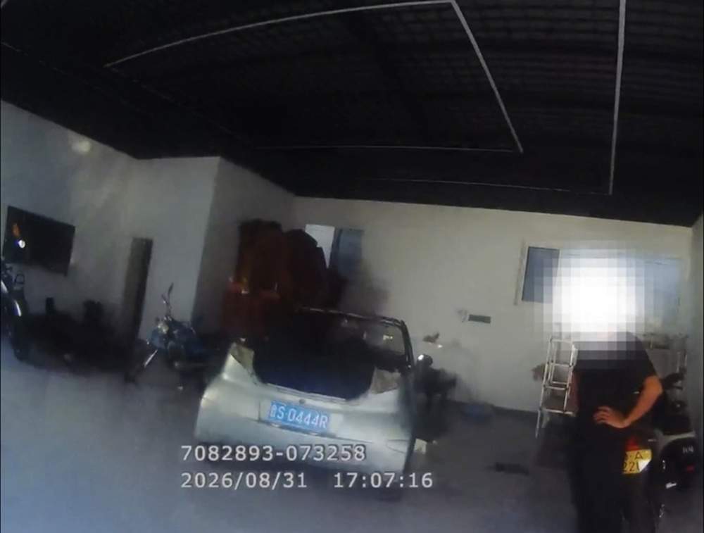 私自切割车顶改“敞篷车“拍短视频博流量，济南一车主被查处，警方发布提醒