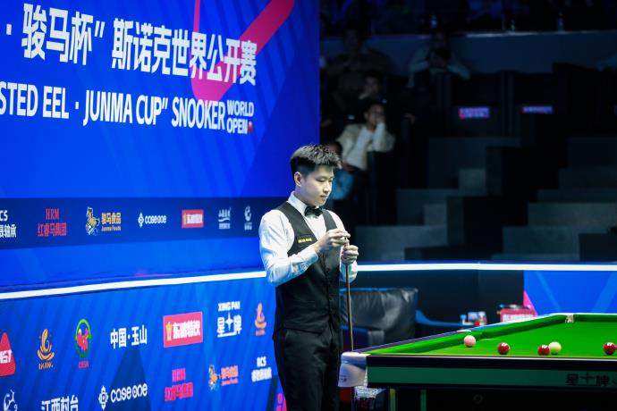 赵心童打出两次单杆破百 晋级斯诺克世界公开赛32强