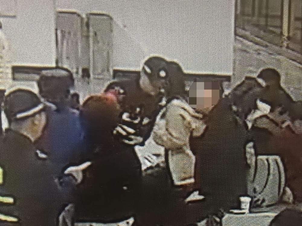 乘客突发胸闷，济南地铁驻站警力紧急处置