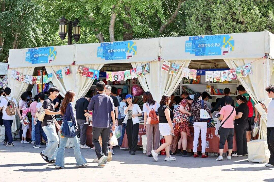 “0人空手出去!”书市为何这么火?