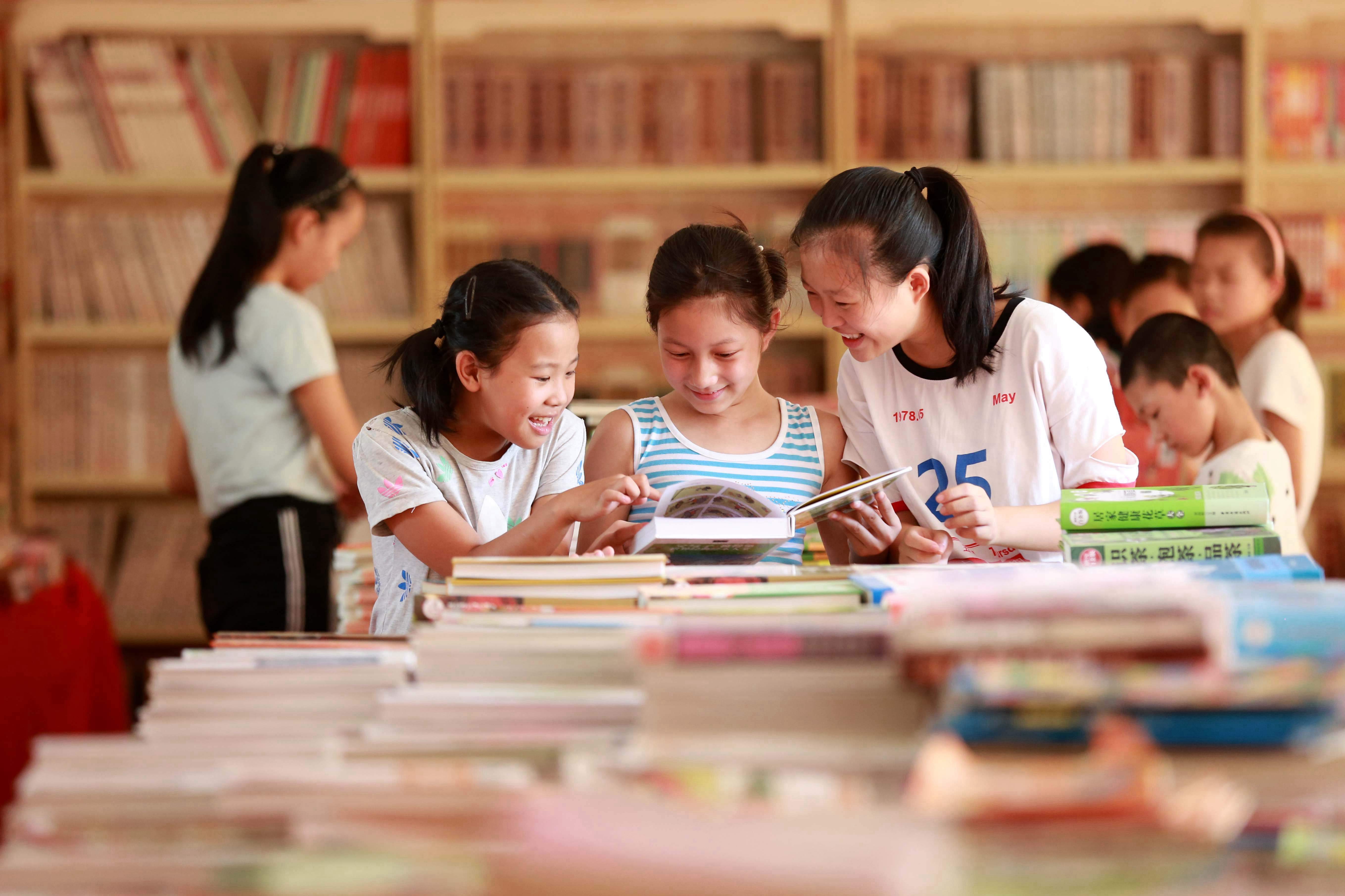 第五届全民阅读大会在南昌举办——最美阅读瞬间