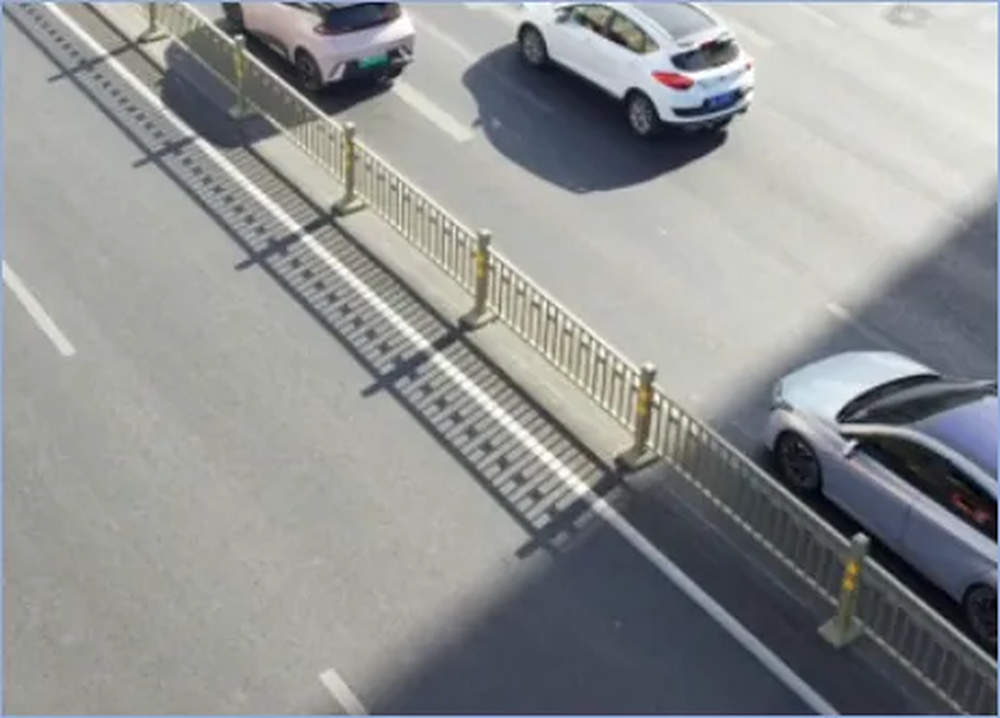 斑马线拓宽、增设非机动车右转专用车道……济南经十路交通再优化