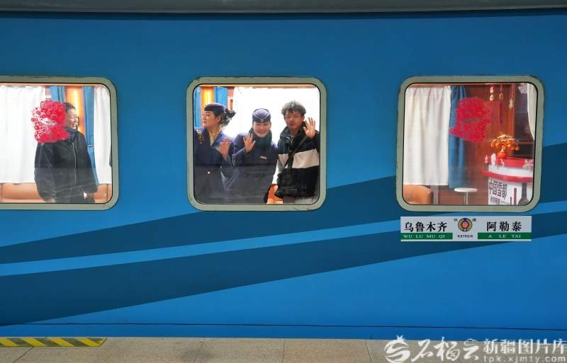 新疆铁路客货运量双线飘红的背后