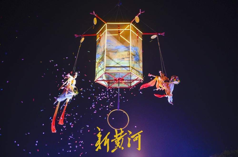 济南中秋文化展演：飞天宫灯“点亮”传统新韵