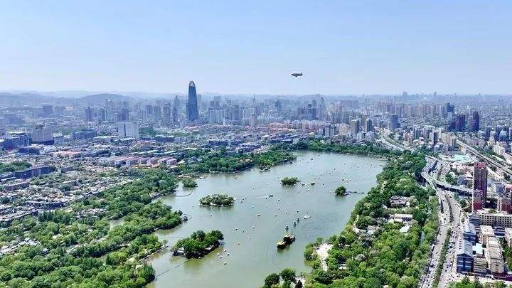 不仅可观赏还能坐人!AS700飞艇巡游路线公布