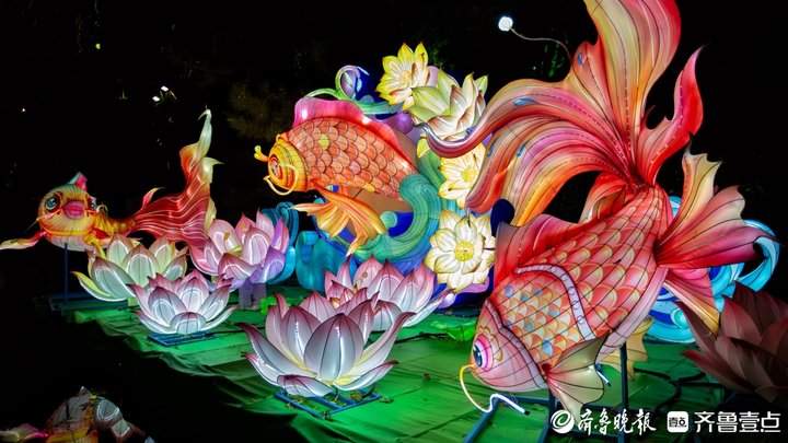 美轮美奂，天下第一泉迎春花灯会多组花灯调试亮灯