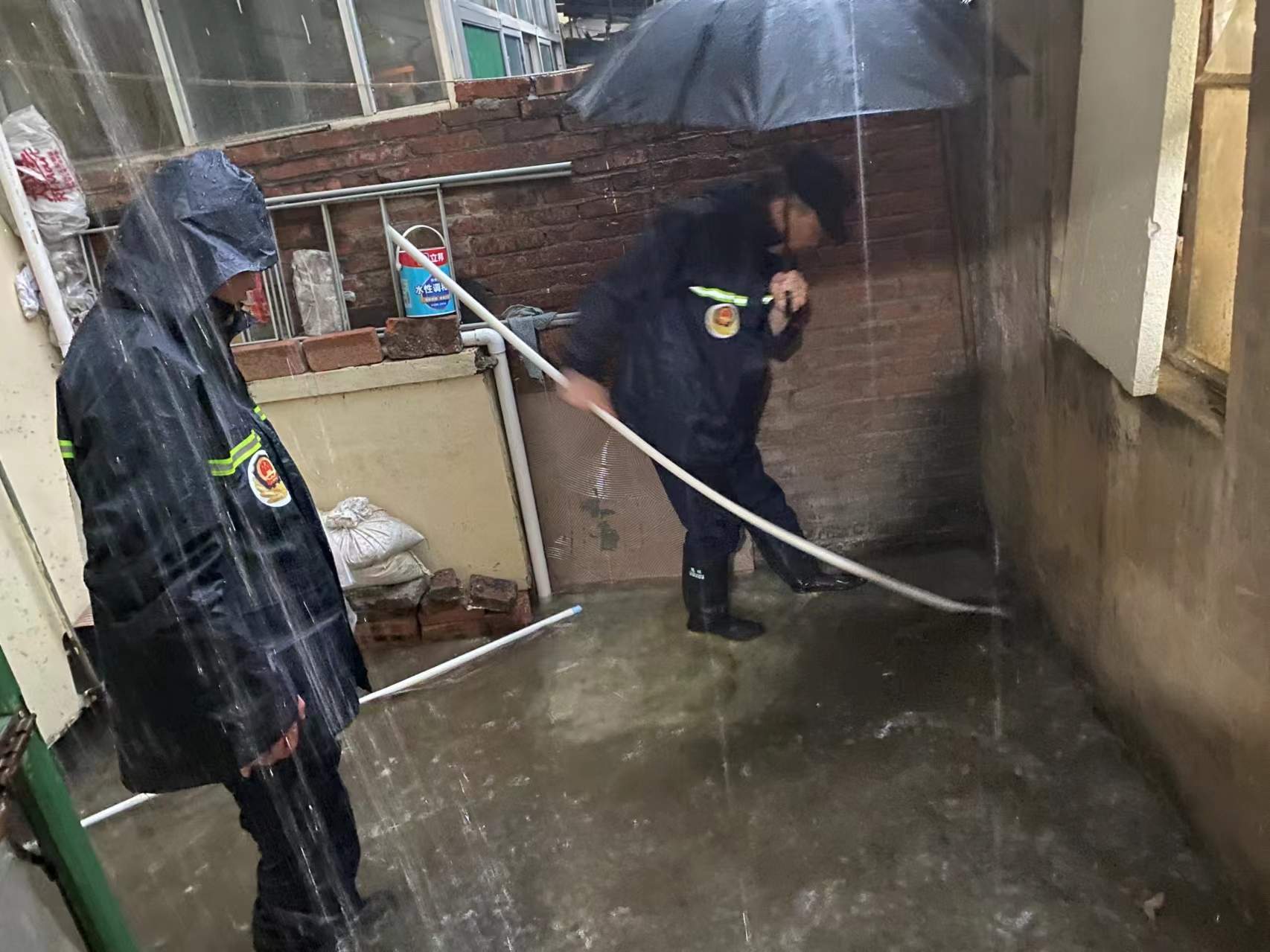 “倾泻式”强降雨下的济南路况：提速！大部分积水点半小时退水