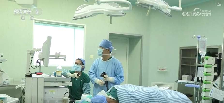 “AI+医疗”规模化应用“加速跑” AI健康管理迎来爆发期形成万亿级市场