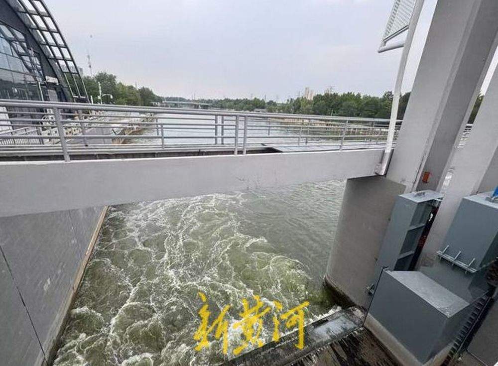 降雨来袭前记者探访小清河洪家园节制闸，预泄腾空200多万立方米库容护泉城安澜