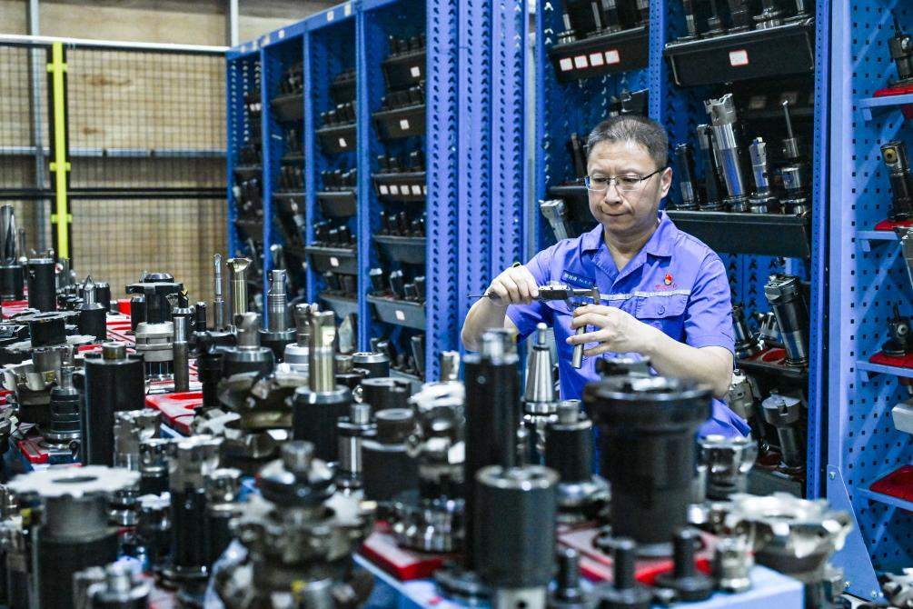 代表委员在身边丨爱拼会赢 着力稳就业促增收