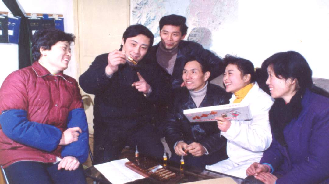 回顾娃哈哈创始人宗庆后传奇人生!曾三度问鼎中国内地首富,42岁才迎事业转折