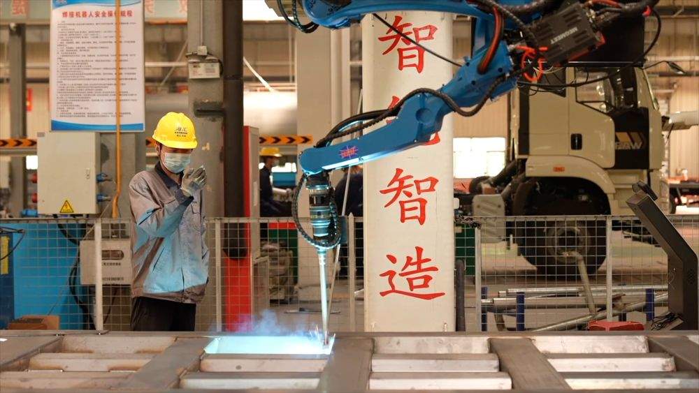 新华视点｜政策精准赋能 护航民企行稳致远