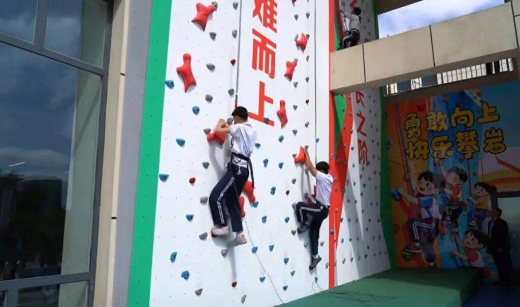 新学期，济南校园悄然多了“健身房”