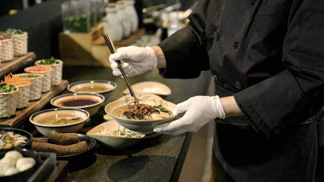 “亚朵见野”发布，亚朵村的精神能打动投资市场吗？