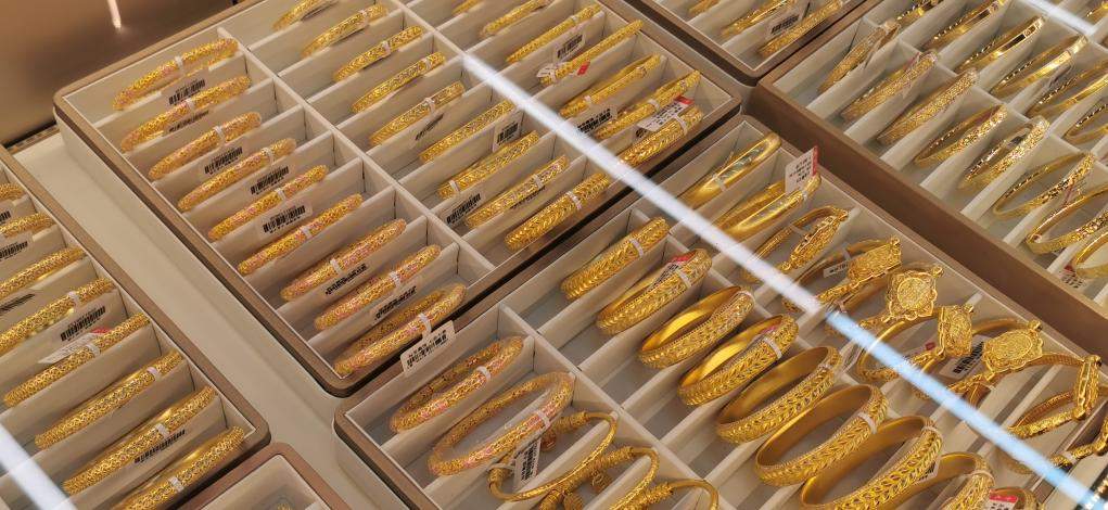 新华调查丨“金包银”火了,能放心“入”吗?