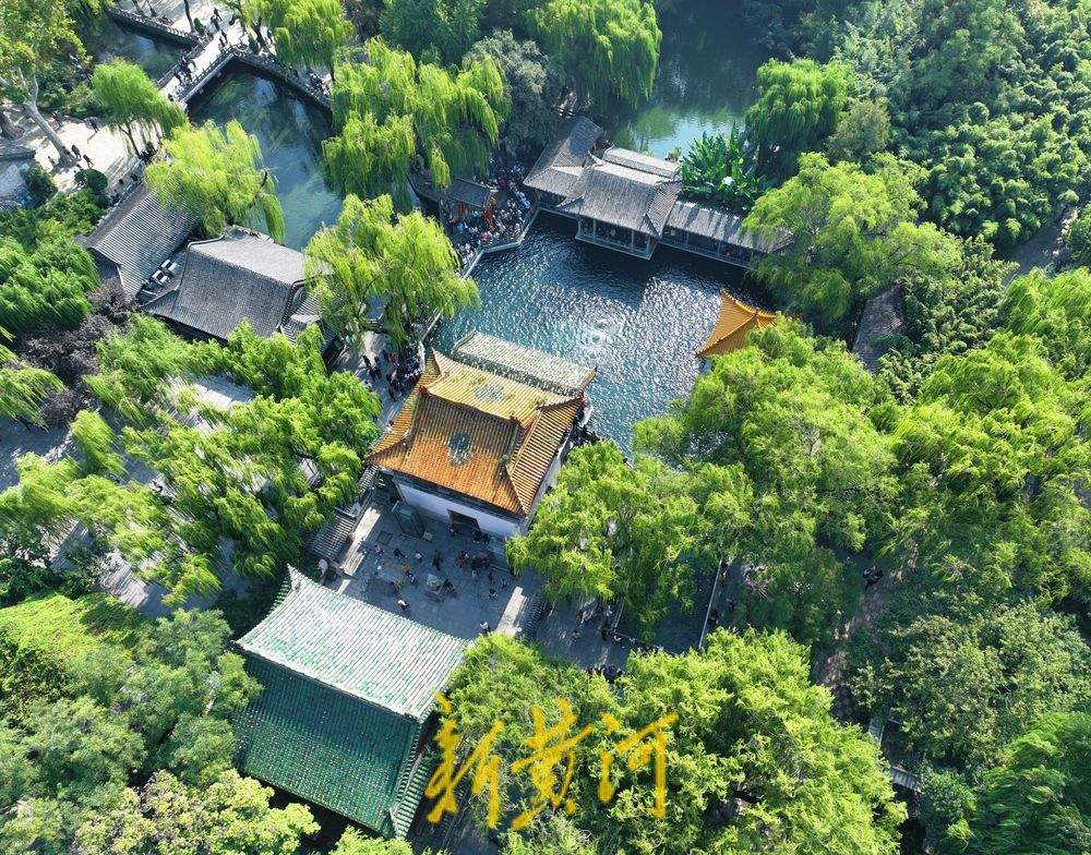 济南趵突泉欢畅喷涌，30.29米刷新近60年以来最高水位