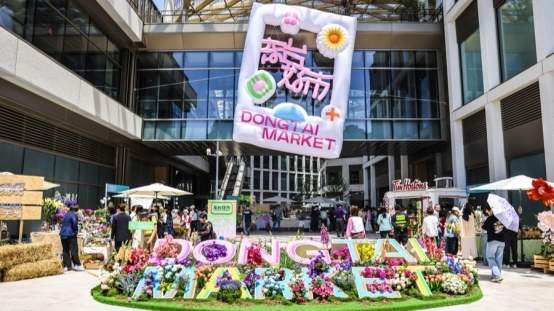 上海值得去的地标商圈：新天地东台里天幕下的慢生活