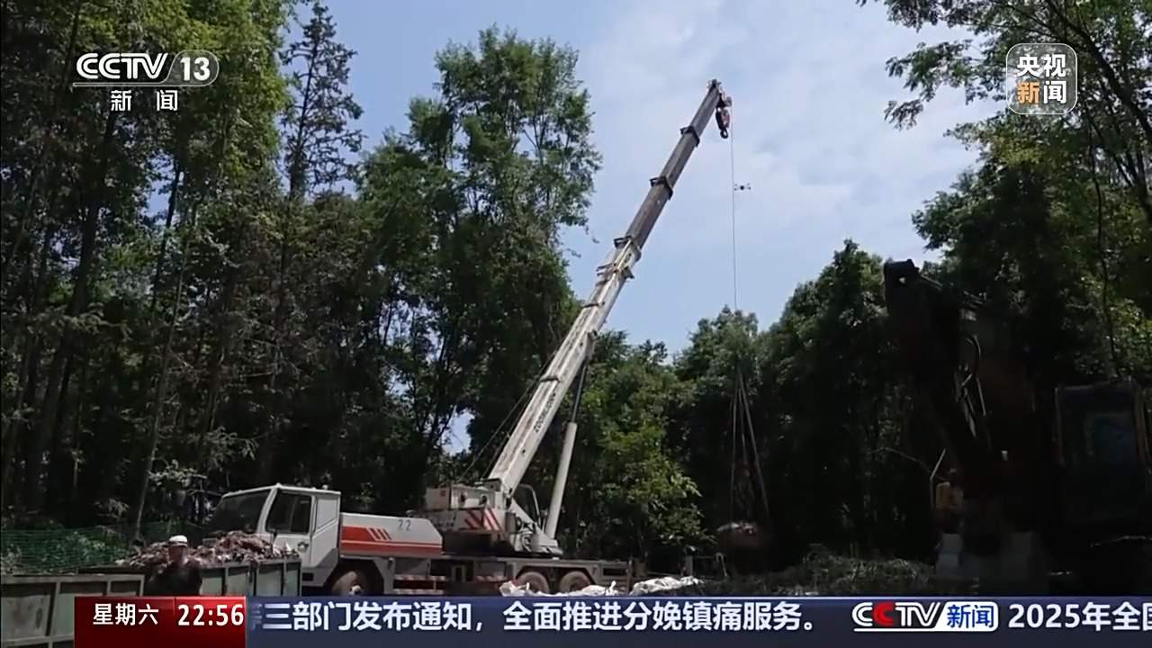 不间断、不休息 张家界溶洞已清理垃圾十余吨