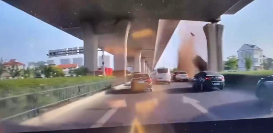 浙江慈溪一车辆从高架掉落！警方通报