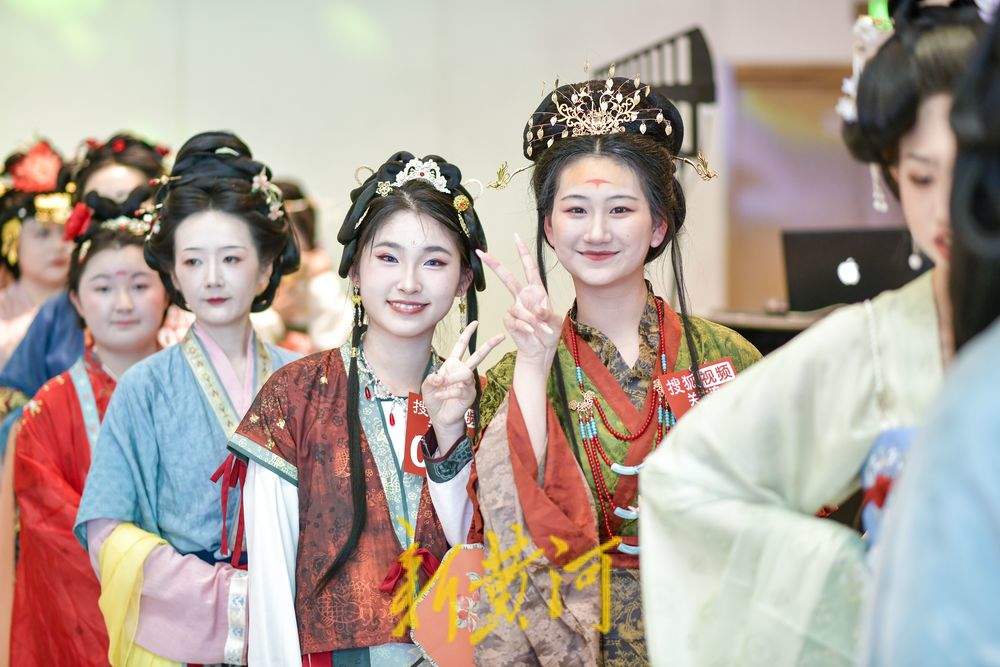 一年四季 泉在济南丨济南举办汉服模特大赛，展现华夏汉服之美