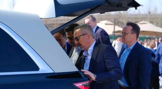 宝马集团董事普斯特博士率团到访长城汽车