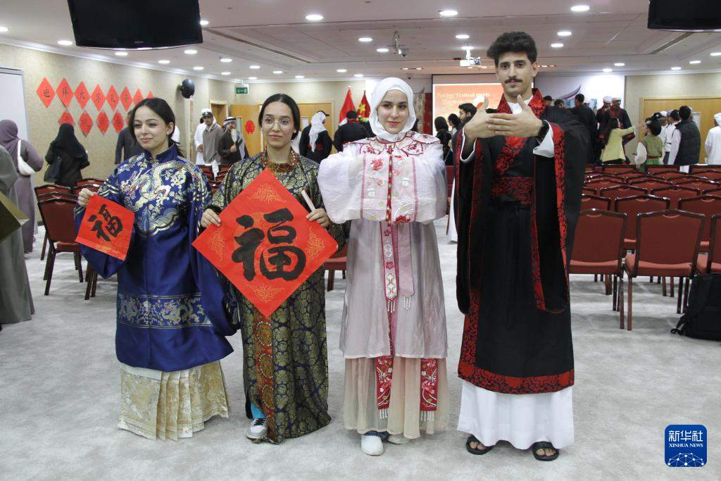 通讯｜暖风拂动“中国红”——阿联酋新春见闻