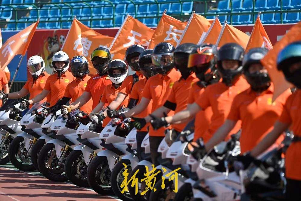 文体旅融合点亮首秀，齐鲁超赛济南队6球大胜济宁队